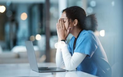 stress,reduce stress,Person meditating in a peaceful park to reduce stress naturally,Nature walk in a green forest to lower stress hormones,Healthy balanced meal with vegetables, nuts, and salmon for mental wellness,https://globalaware.in/simple-lifestyle-changes-to-reduce-stress-naturally/